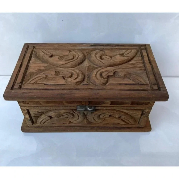Handmade Carved Jewelry Natural Wooden Box with Lock 10.5"x6" - Picture 1 of 11